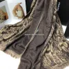 وأطلبيات جديدة، يقوم مشغلو وشاح البيع بالجملة بالبث الحي بكميات صغيرة من الحرير المشتعل في سلسلة الإمداد Specification image